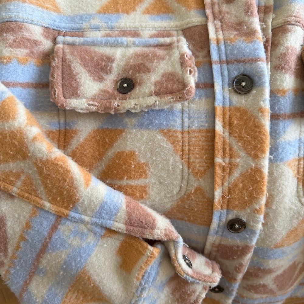 Cozy Oversized Free People Shacket - Picture 4 of 7